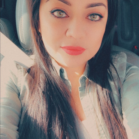 Meet your Posher, Khani! - Picture 3 of 5